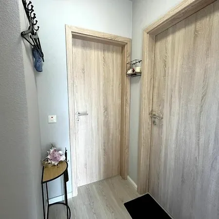 別荘 In With Swimming Pool ビューズム